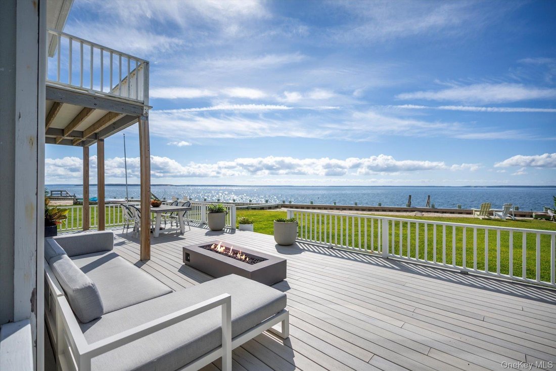 House in Peconic, New York, United States 1 - 16138325