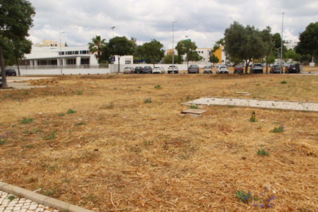 Land in Loule (Sao Clemente), Algarve, Portugal 4 - 16137319