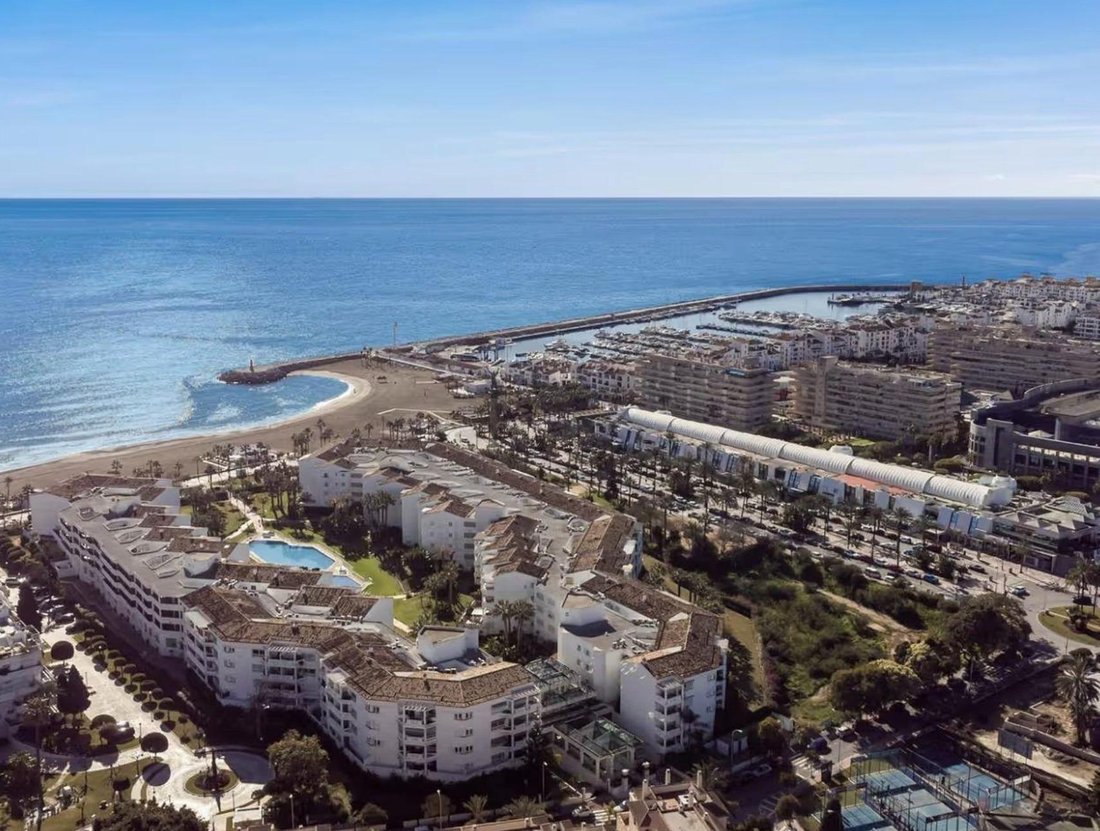 Apartment in Puerto Banus, Marbella, Spain 2 - 16136229