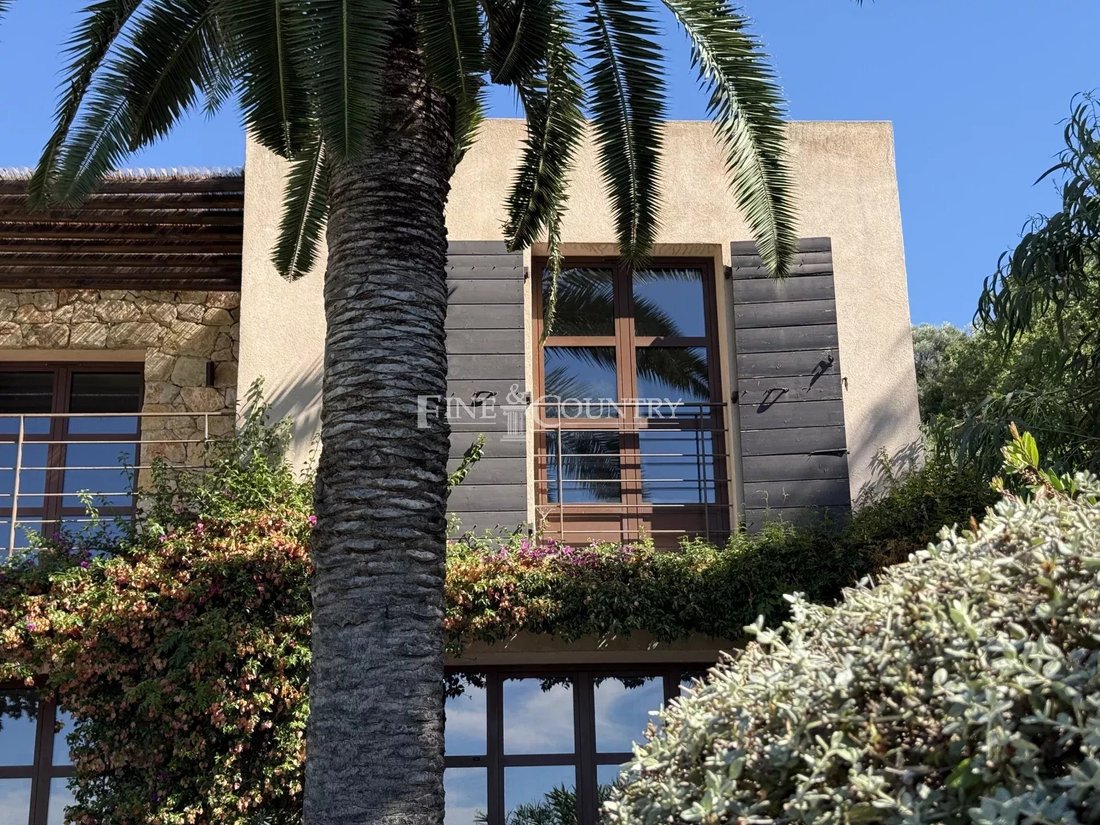 Villa in Châteauneuf-Grasse, Provence-Alpes-Côte d'Azur, France 3 - 16144779
