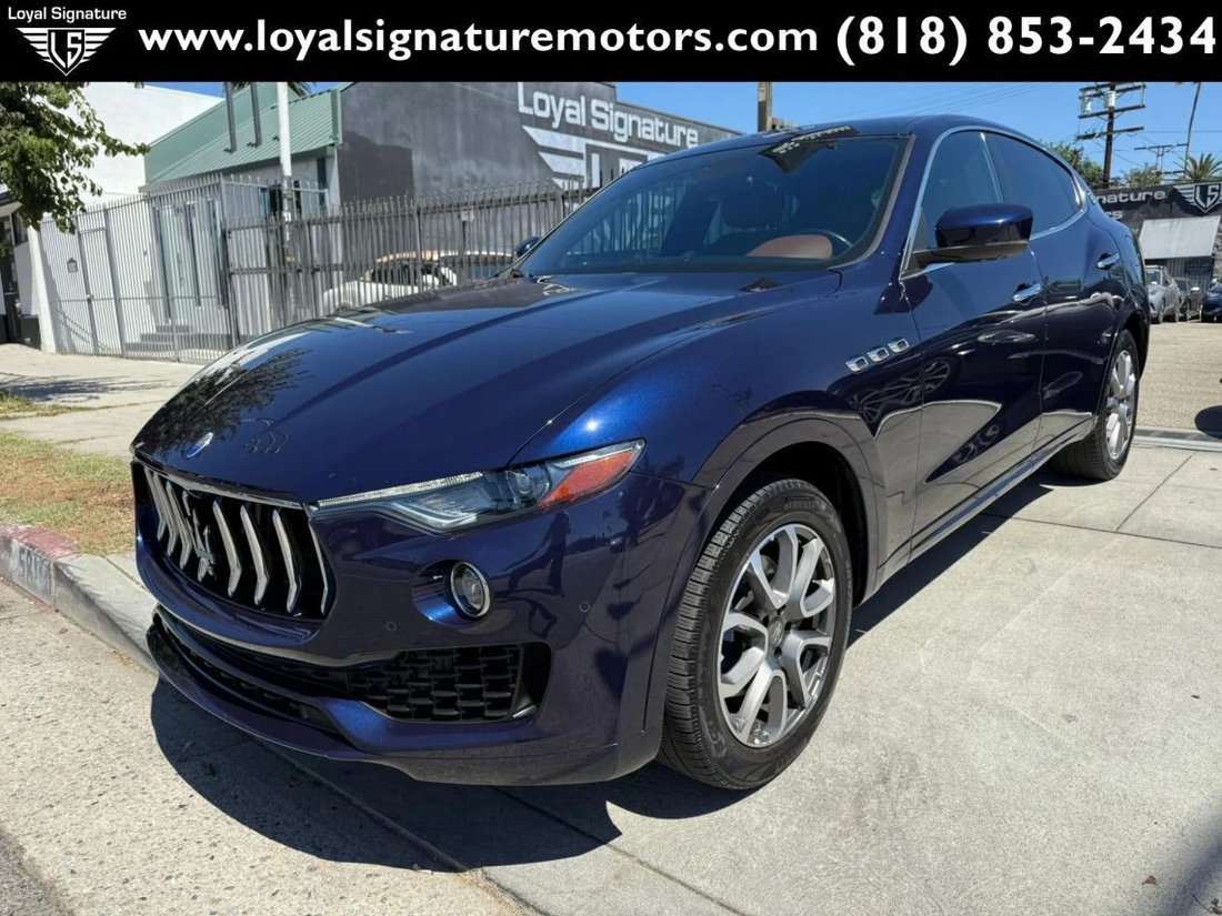 Suv in Van Nuys, CA, United States 3 - 16136966
