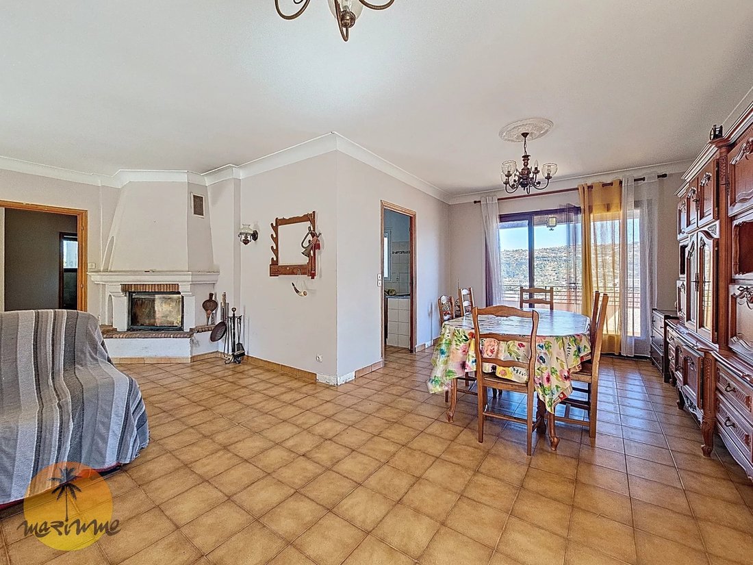 House in Saint-Laurent-du-Var, Provence-Alpes-Côte d'Azur, France 4 - 16135967