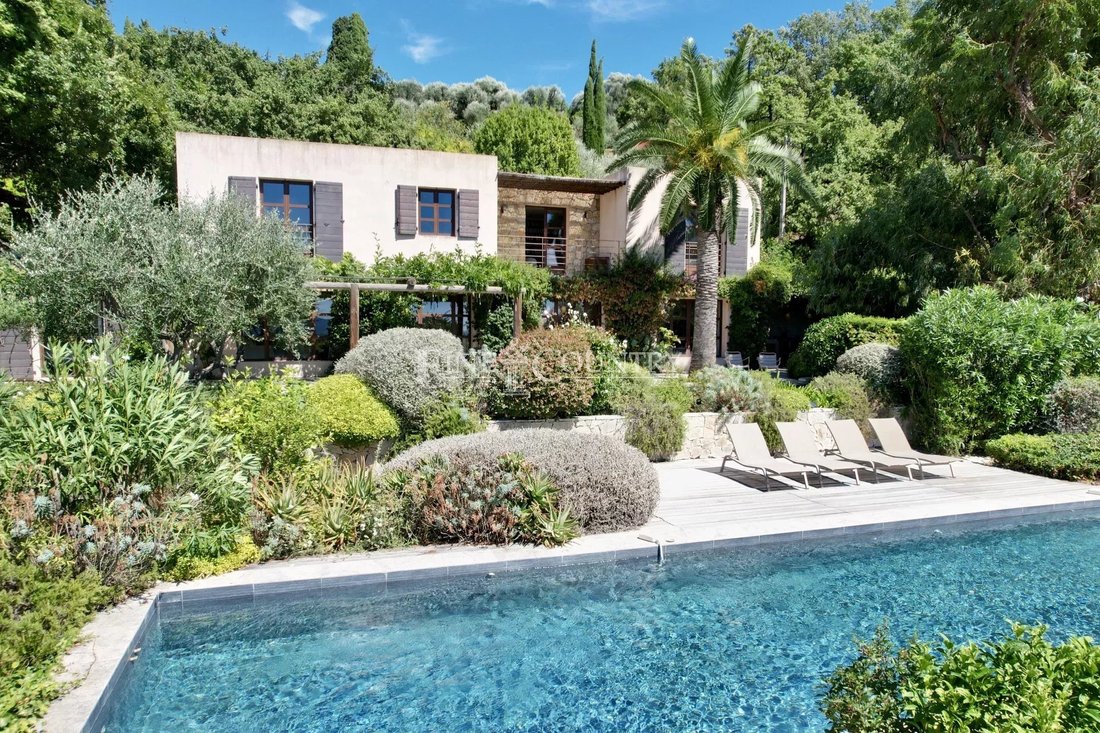 Villa in Châteauneuf-Grasse, Provence-Alpes-Côte d'Azur, France 5 - 16144779