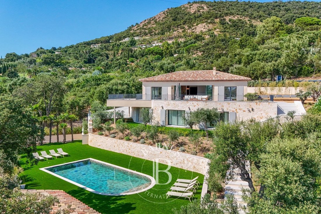 Villa in Grimaud, Provence-Alpes-Côte d'Azur, France 1 - 16144335