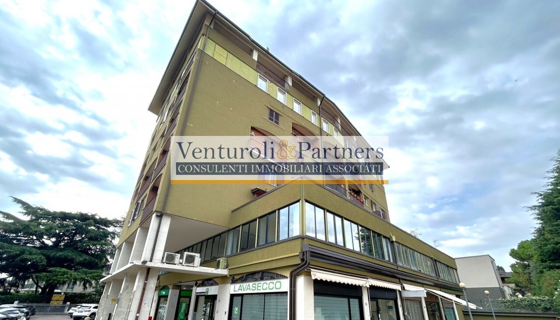 Apartment in Desenzano Centro, Desenzano del Garda, Lombardy 1 - 16138957