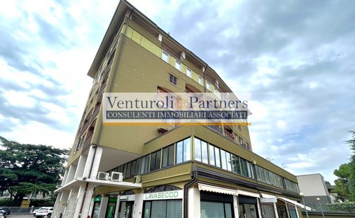 Apartment in Desenzano Centro, Desenzano del Garda, Lombardy 1