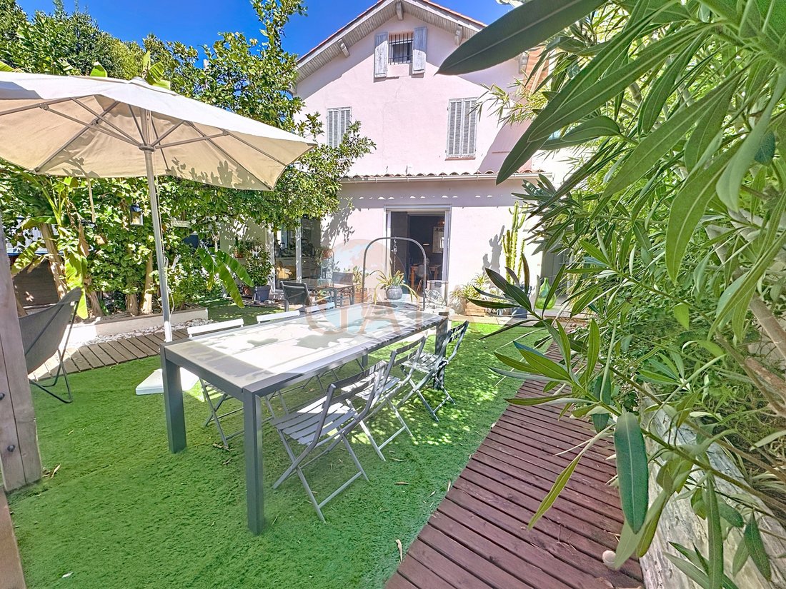 House in Cannes, Provence-Alpes-Côte d'Azur, France 1 - 16144282