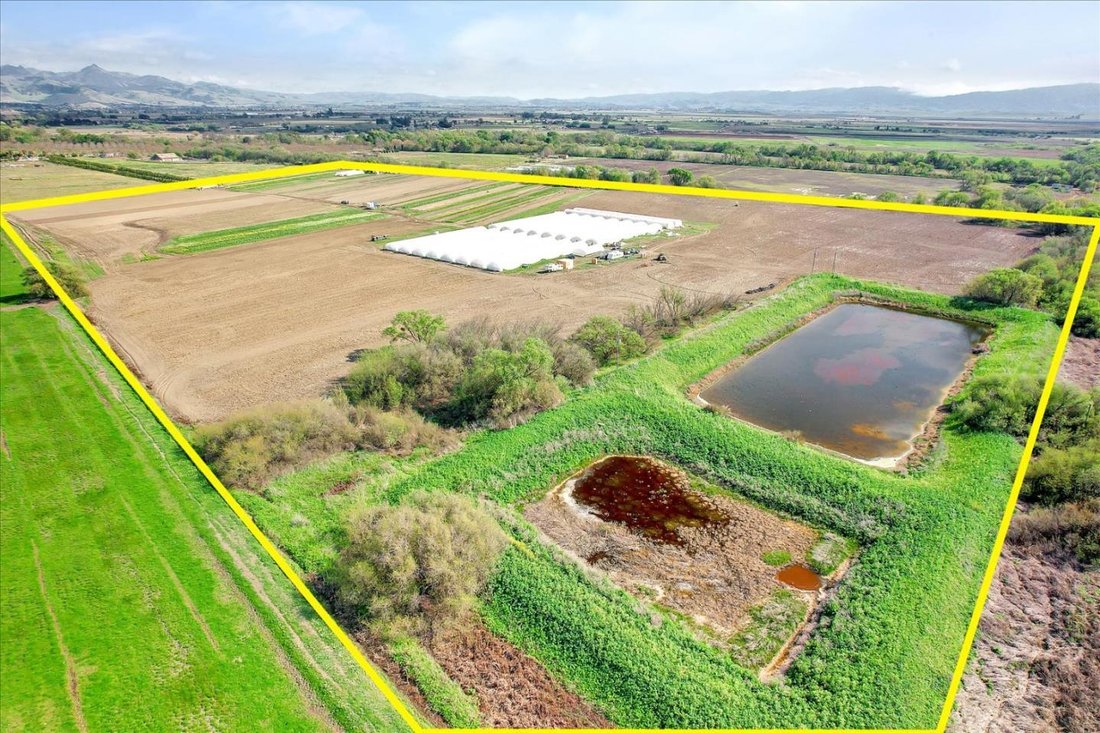 Land in Hollister, California, United States 2 - 16144701