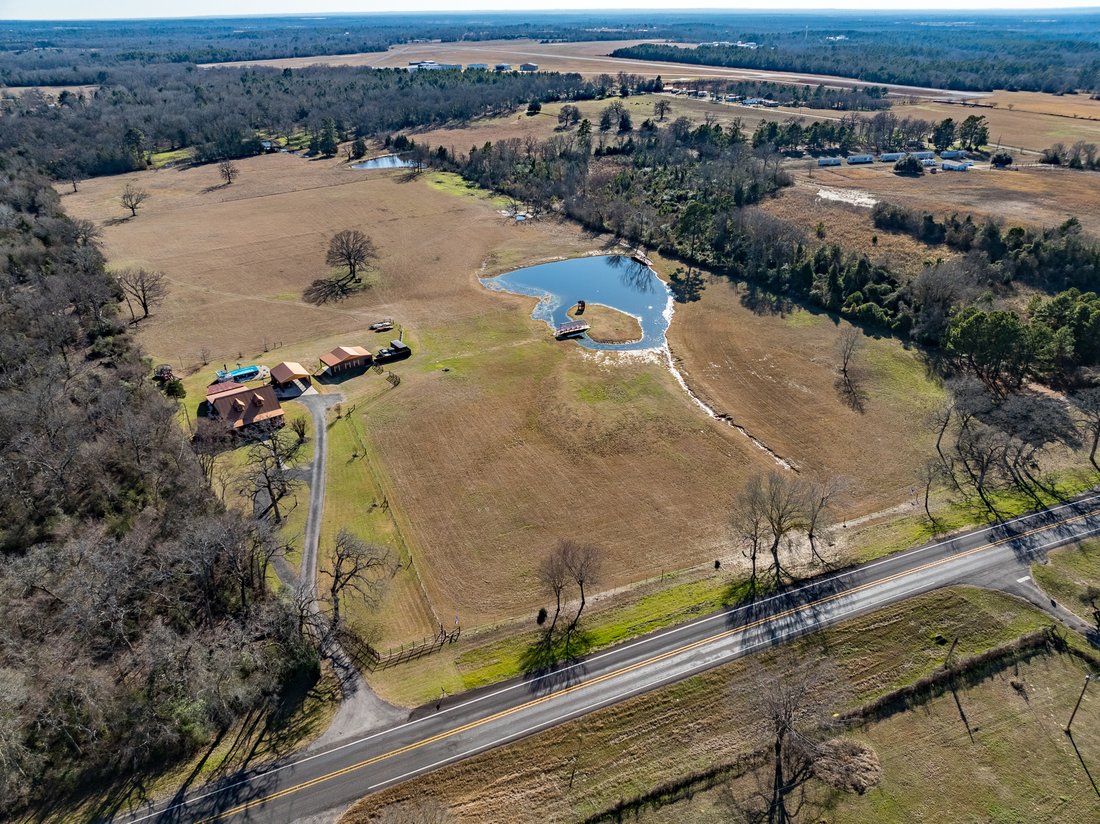 House in Palestine, Texas, United States 1 - 16137606