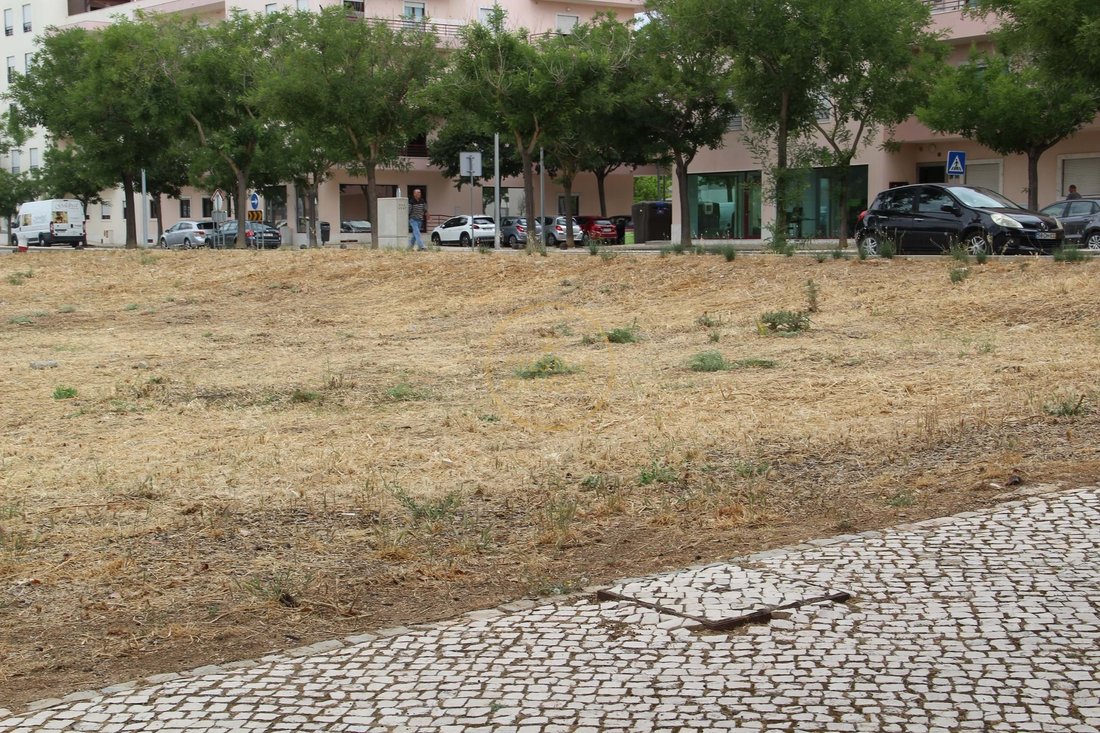 Land in Loule (Sao Clemente), Algarve, Portugal 2 - 16137304