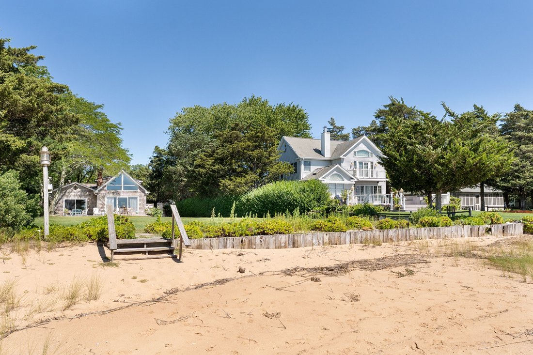 Aquebogue, New York, United States 3 - 16142910