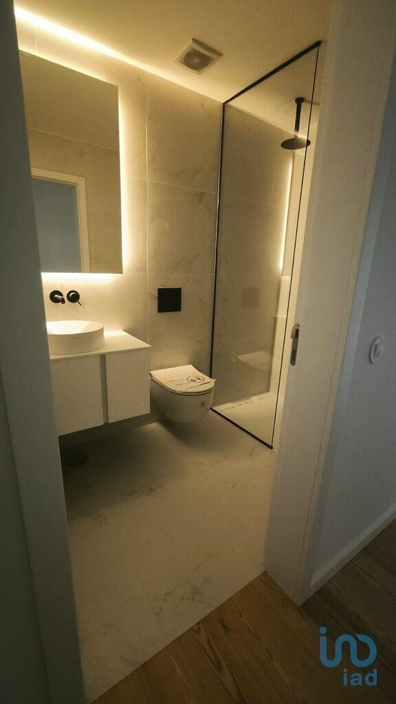 Apartment in Mafamude e Vilar do Paraiso, Porto District, Portugal 3 - 16140846