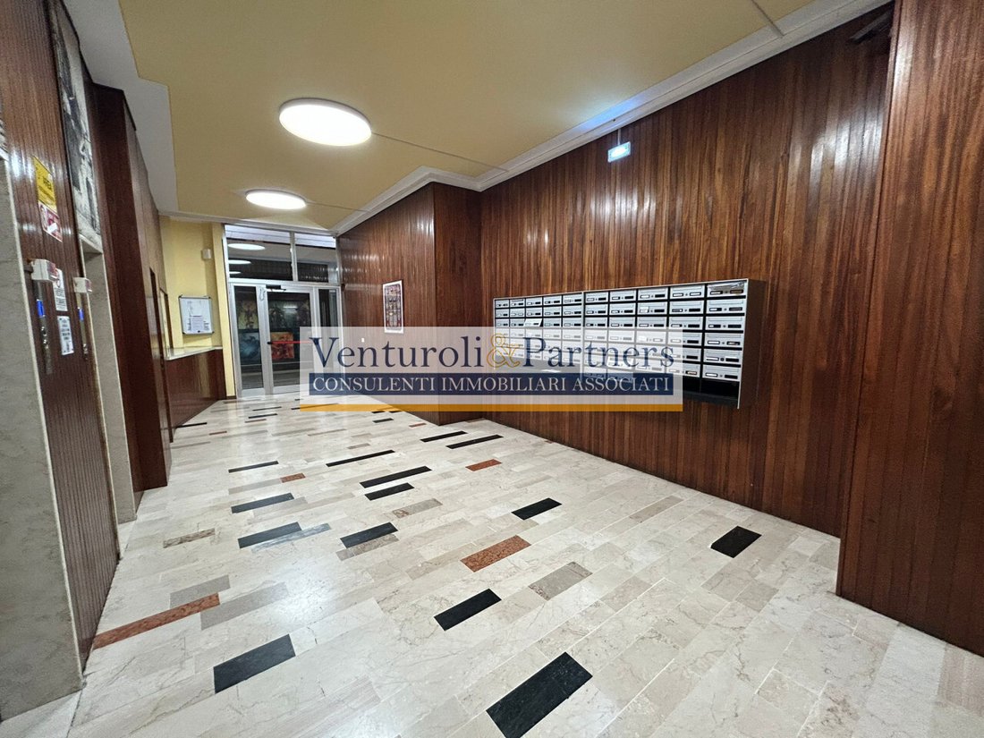 Apartment in Desenzano Centro, Desenzano del Garda, Lombardy 2 - 16138957