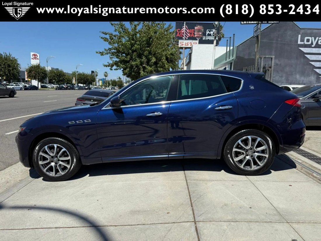 Suv in Van Nuys, CA, United States 4 - 16136966