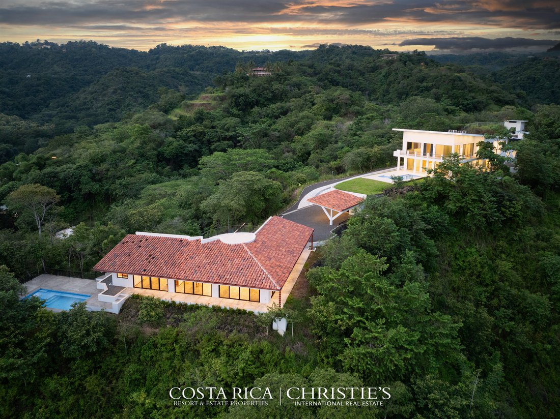 Villa in Playa Hermosa, Puntarenas Province, Costa Rica 2 - 16140152