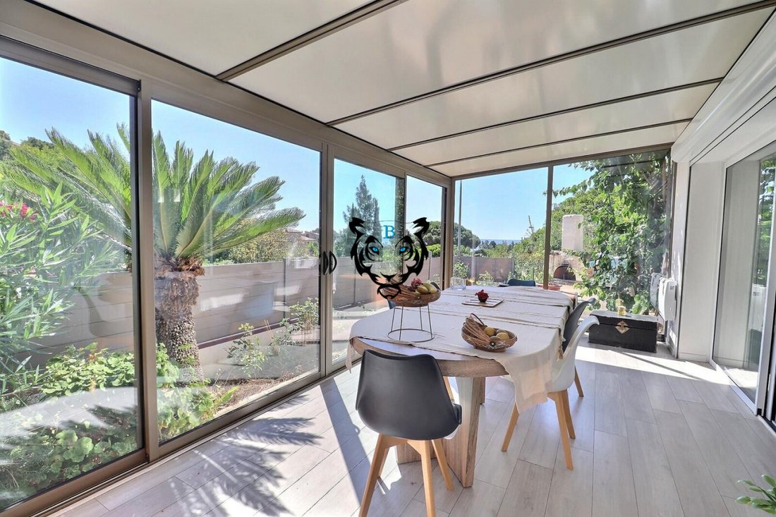 House in Ecarts, Roquebrune-sur-Argens, France 2 - 16139480