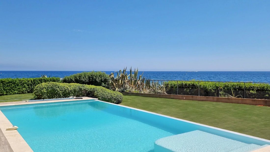 House in Ecarts, Roquebrune-sur-Argens, France 1 - 16136048