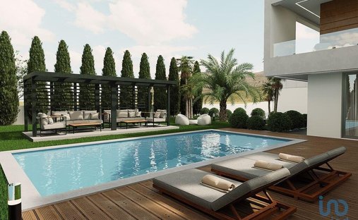 Townhouse in Santa Maria, Sao Pedro e Sobral da Lagoa, Leiria District, Portugal 1