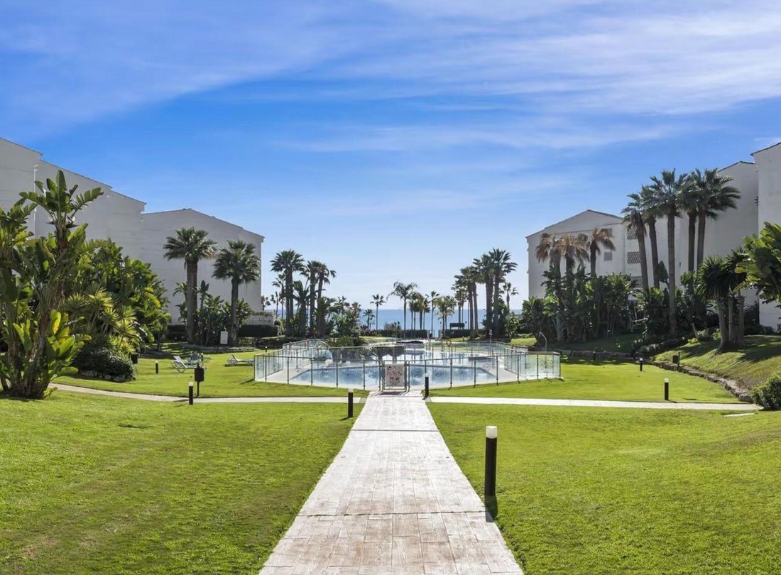 Apartment in Puerto Banus, Marbella, Spain 1 - 16136229