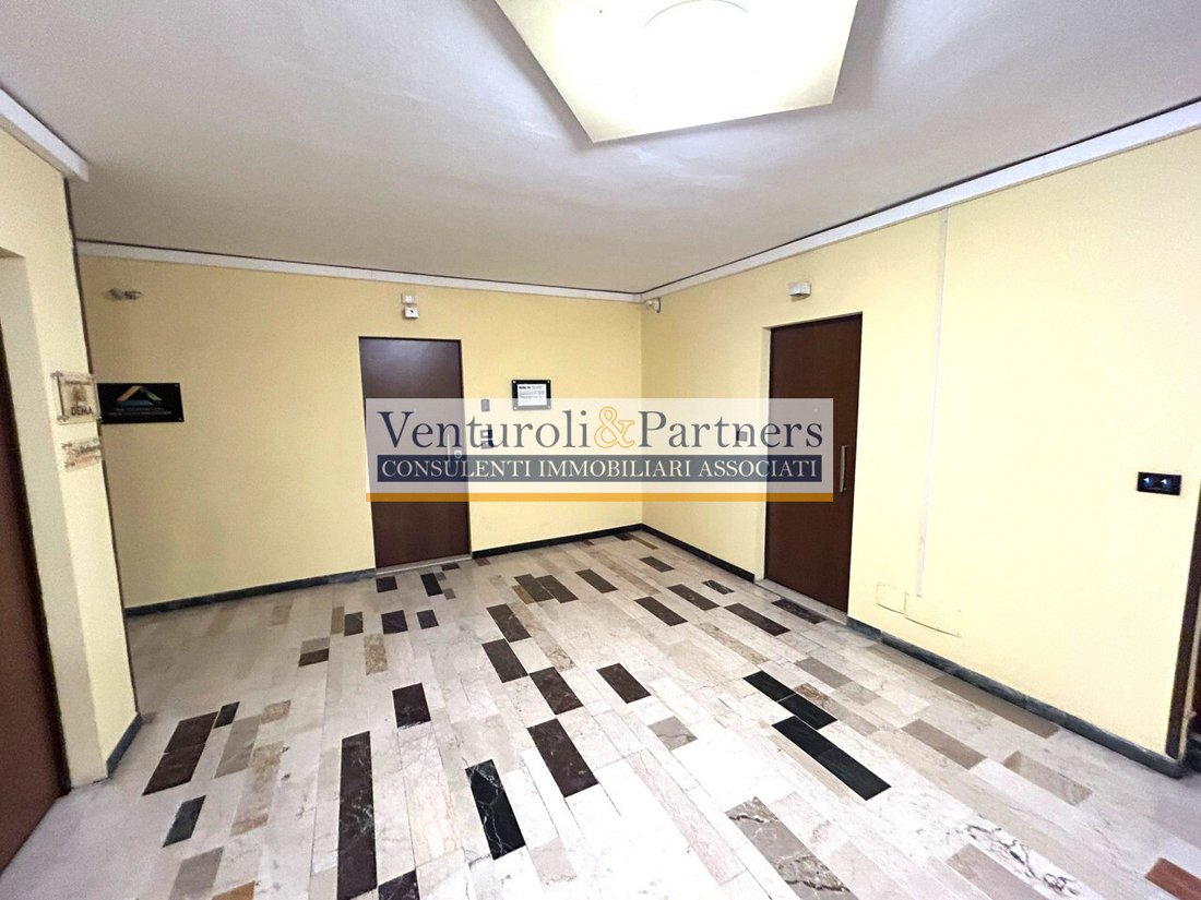 Apartment in Desenzano Centro, Desenzano del Garda, Lombardy 3 - 16138957