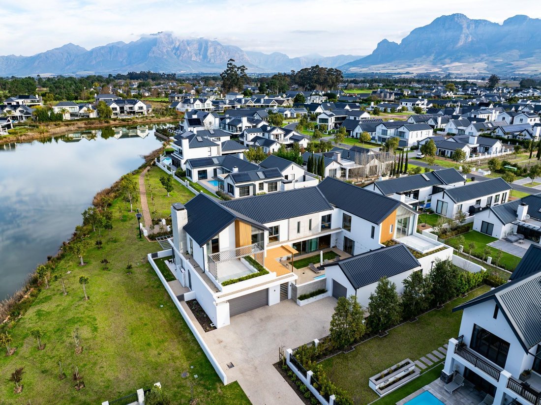 House in Paarl, Western Cape, South Africa 3 - 16138089
