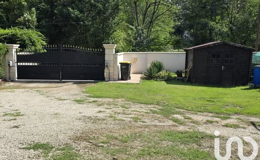 Spacious Property With Separate Guest Lodgings In Wooded Park Of 19 Acres, 15 Km From Blois.