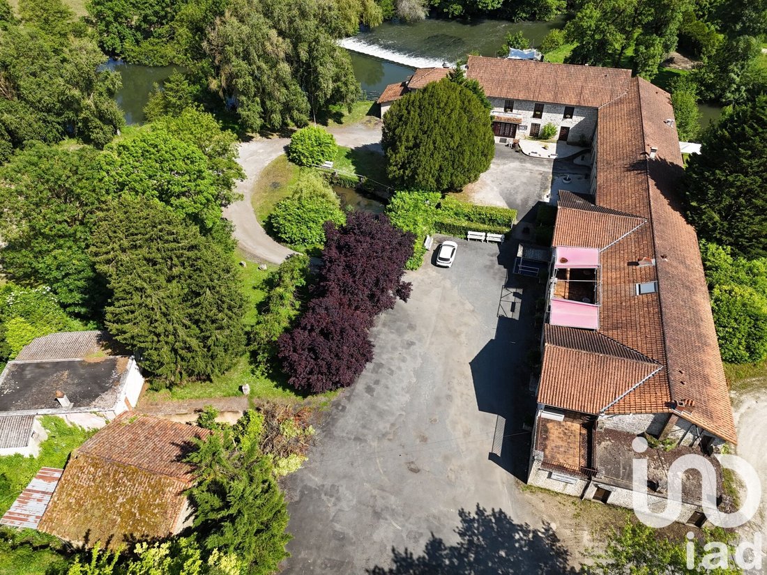 House in Verteuil-sur-Charente, Nouvelle-Aquitaine, France 4 - 16142477