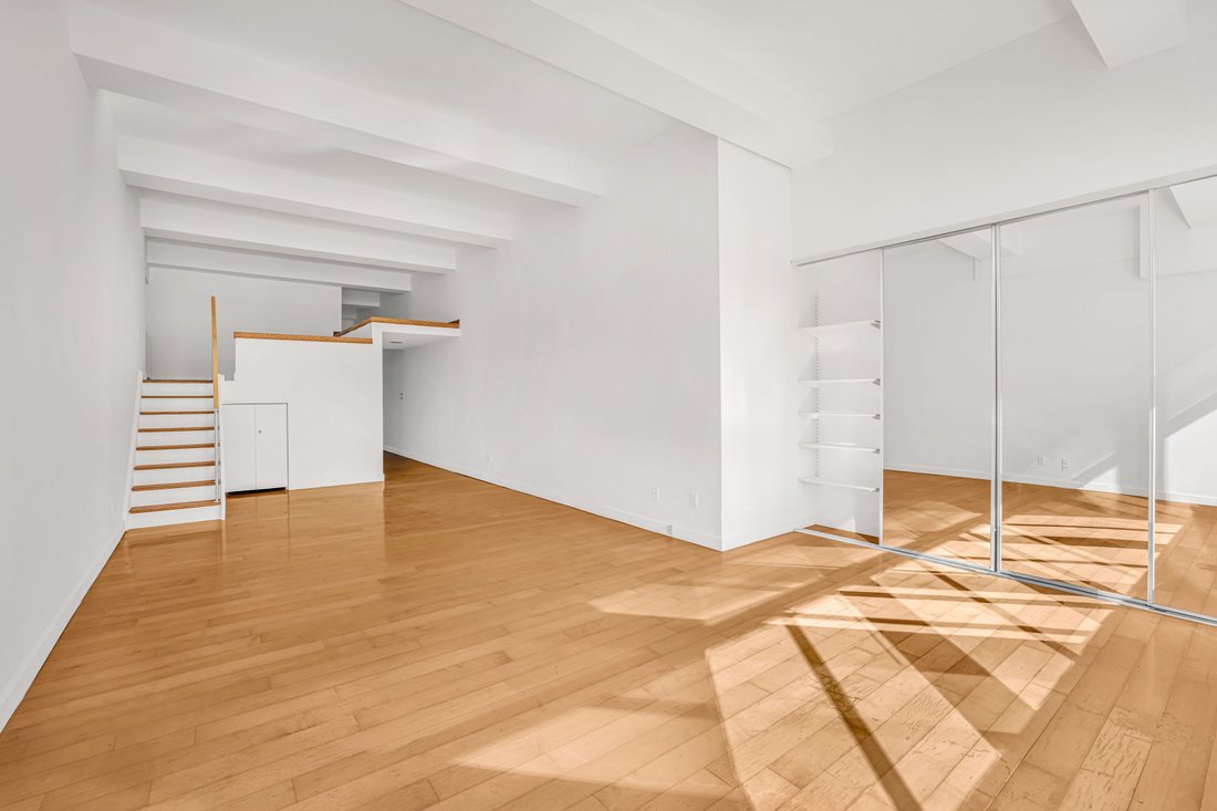 House in New York, New York, United States 4 - 16139317