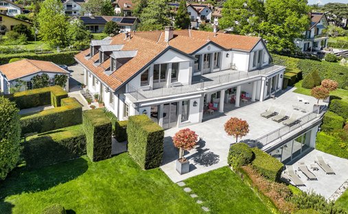 House in Saint-Prex, Vaud, Switzerland 1