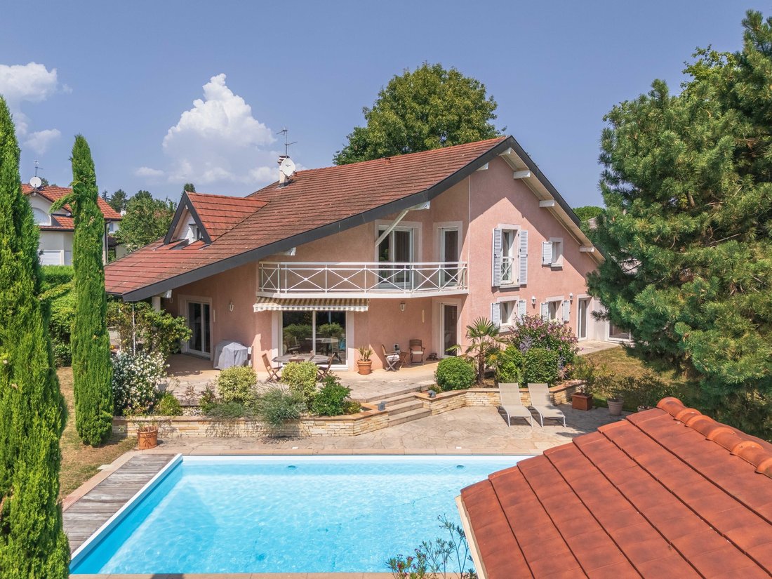 House in Prévessin-Moëns, Auvergne-Rhône-Alpes, France 3 - 16137142
