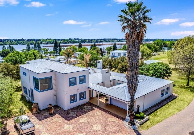 Estate in Parys, Free State, South Africa 2 - 16137000