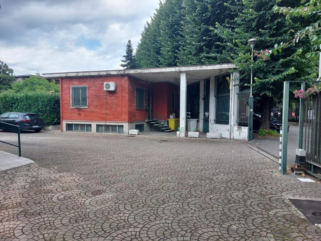 Villa in Cologno Monzese, Lombardy, Italy 1 - 16138972