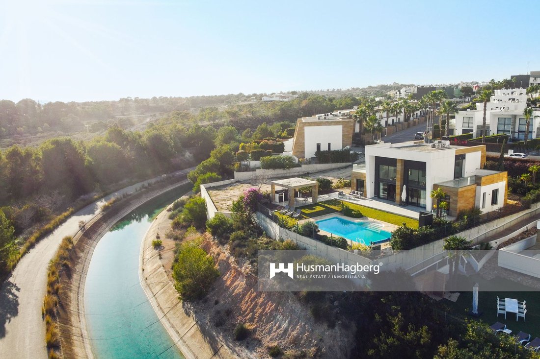 Villa in Orihuela, Valencian Community, Spain 5 - 15142250