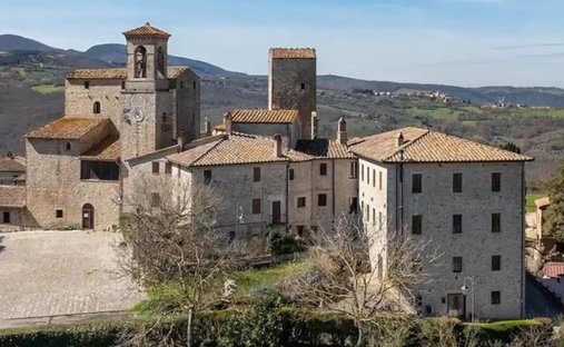 Land in Todi, Umbrien, Italien 1
