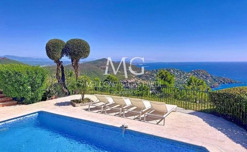 Casa en Théoule-sur-Mer, Provenza-Alpes-Costa Azul, Francia 1