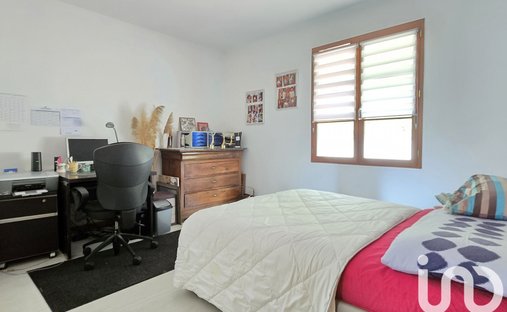 Spacious Property With Separate Guest Lodgings In Wooded Park Of 19 Acres, 15 Km From Blois.