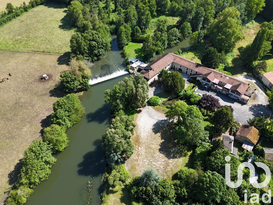 House in Verteuil-sur-Charente, Nouvelle-Aquitaine, France 2 - 16142477