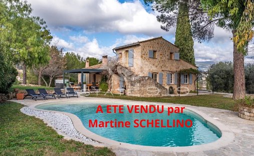 Villa in Mazan, Provence-Alpes-Côte d'Azur, France 1