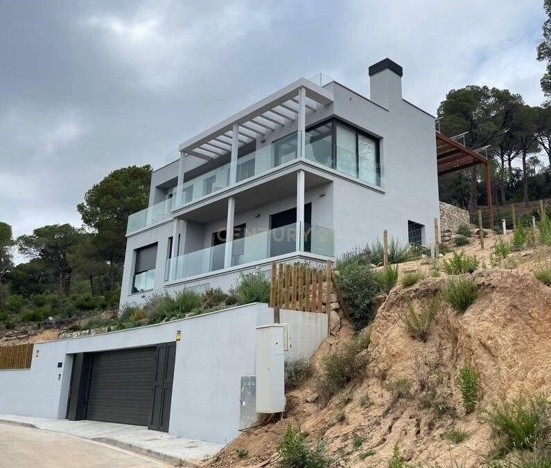 Villa in Lloret de Mar, Catalonia, Spain 1 - 16138219