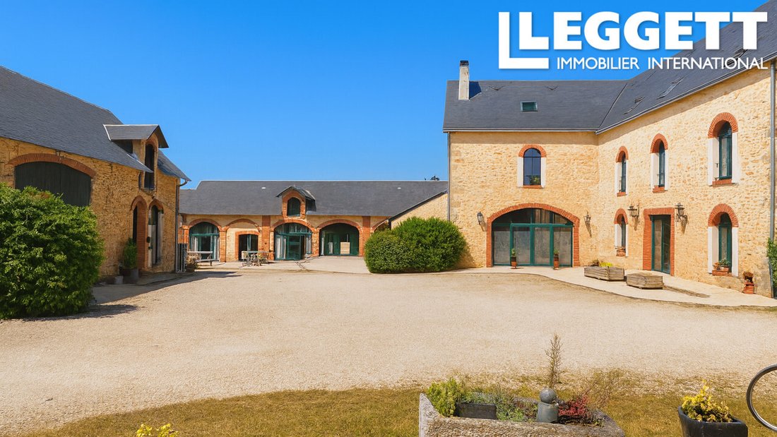 House in Alencon, Normandy, France 2 - 15989485