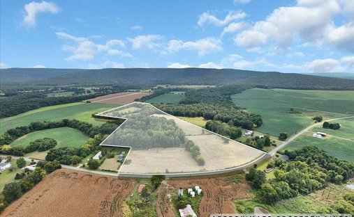 Land in Decherd, Tennessee, United States 1