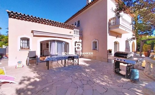 Maison à Tour de Mare, Fréjus, France 1