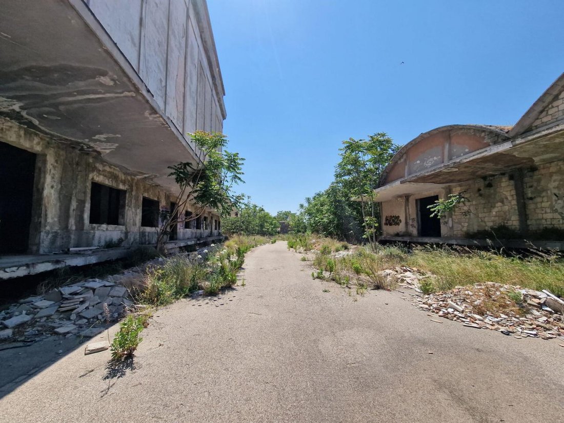 Land in Foggia, Apulia, Italy 5 - 16138980