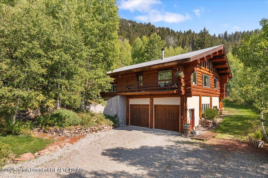 House in Jackson, Wyoming, United States 2 - 16138922