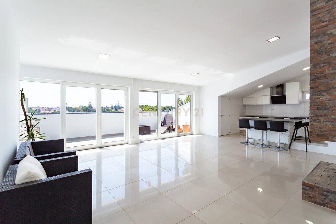 Apartment in Cascais e Estoril, Lisbon, Portugal 1 - 15939560