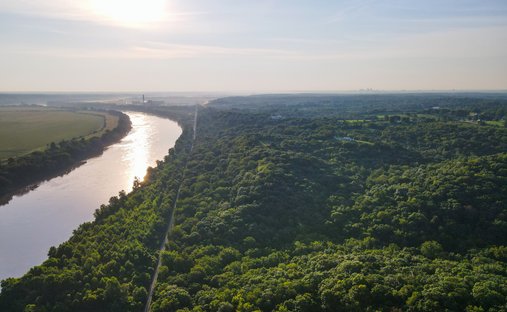 Land in Kansas City, Kansas, United States 1