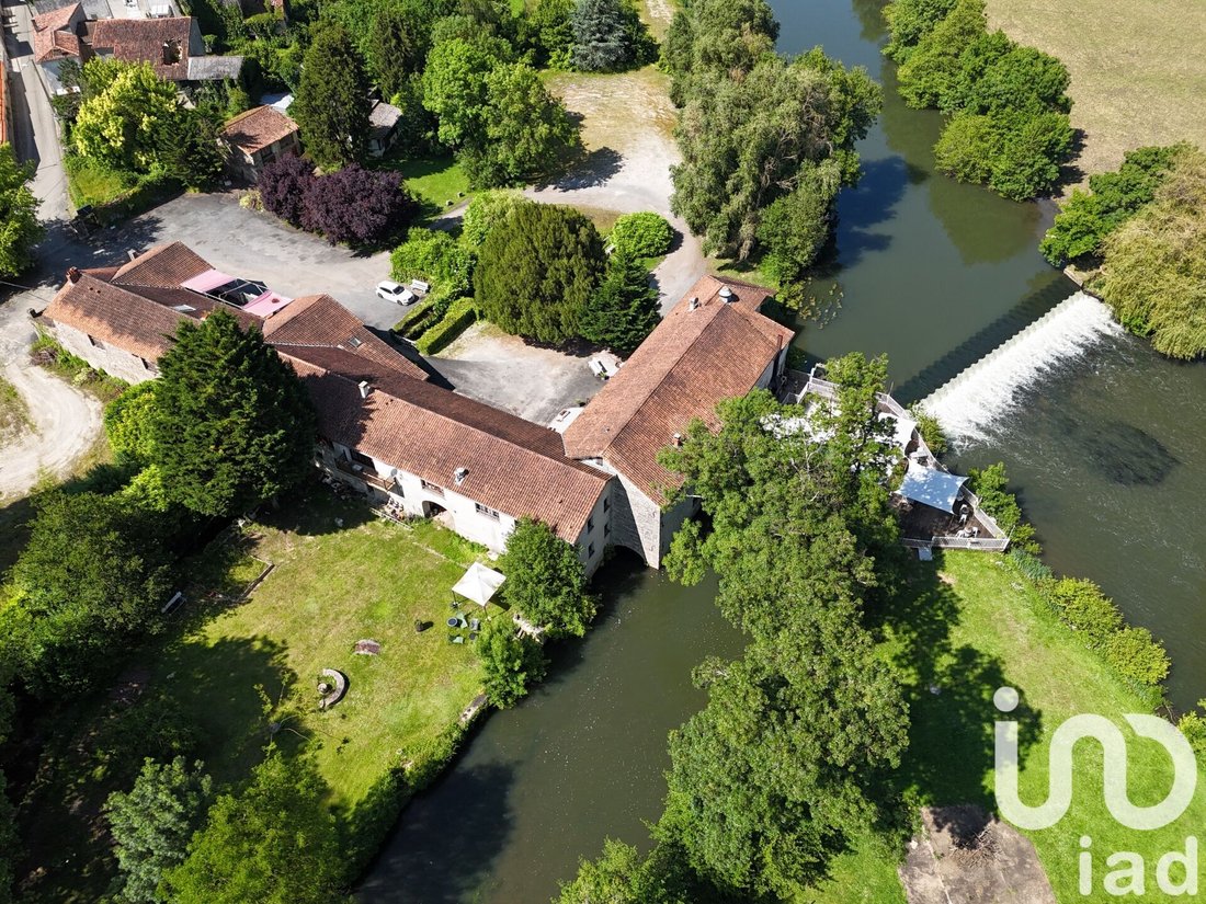 House in Verteuil-sur-Charente, Nouvelle-Aquitaine, France 3 - 16142477