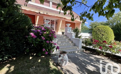 House in Peripherie, Tournan-en-Brie, France 1