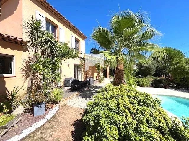 House in La Crau, Provence-Alpes-Côte d'Azur, France 1 - 16136589