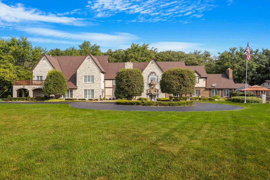 House in Homer Glen, Illinois, United States 2 - 16137432